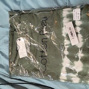 Brand New in Package Cotton Bleu olive green light weight sweatshirt